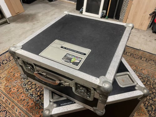 Professionele Flightcase / Koffer – AED Rental