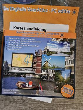 Zgan Holux GPS ontvanger en digitale Vaar atlas waterkaarten