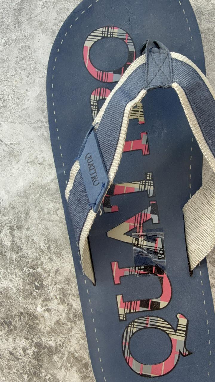 2 paar NIEUWE slippers. Sandaaltjes. Mt 42. Zwarte Passen ook voor 51.