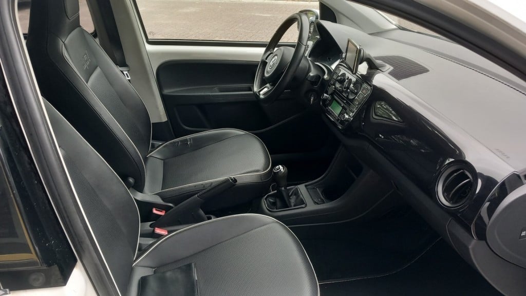 Volkswagen UP! up 1.0 high bleumotion