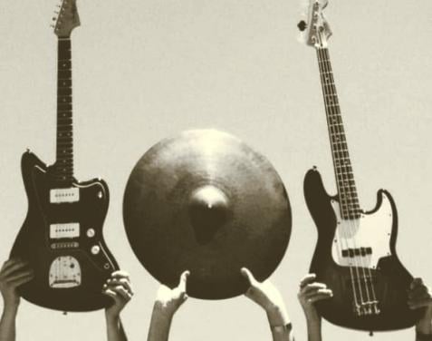 Gitarist en Bassist op zoek naar Drummer
