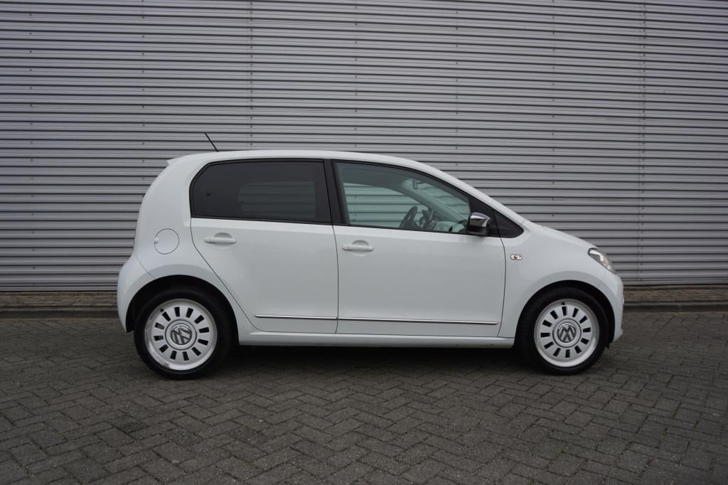 Volkswagen UP! 1.0 high up! bluemotion airco / navi / cruise / elektr. rame