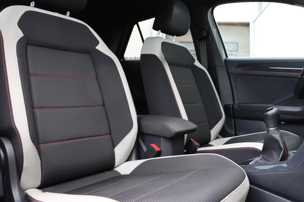 Volkswagen T-roc 1.5 tsi sport 150pk