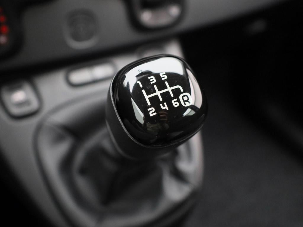 Fiat Panda 1.0 hybrid city life | apple carplay / android auto | airco | cr