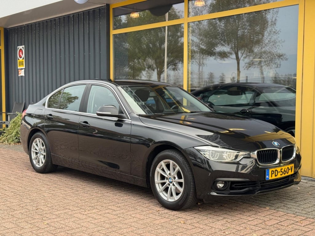 BMW 3-serie 318i executive automaat