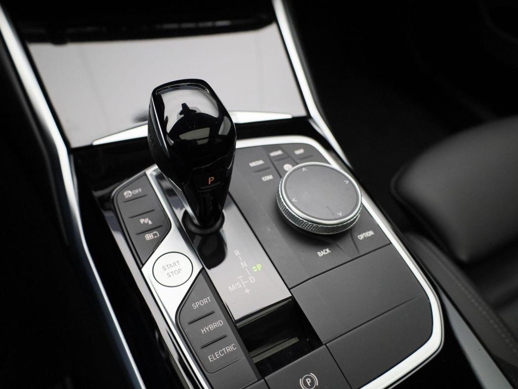 BMW 3-serie touring 320e business edition plus | automaat | lmv | navigatie