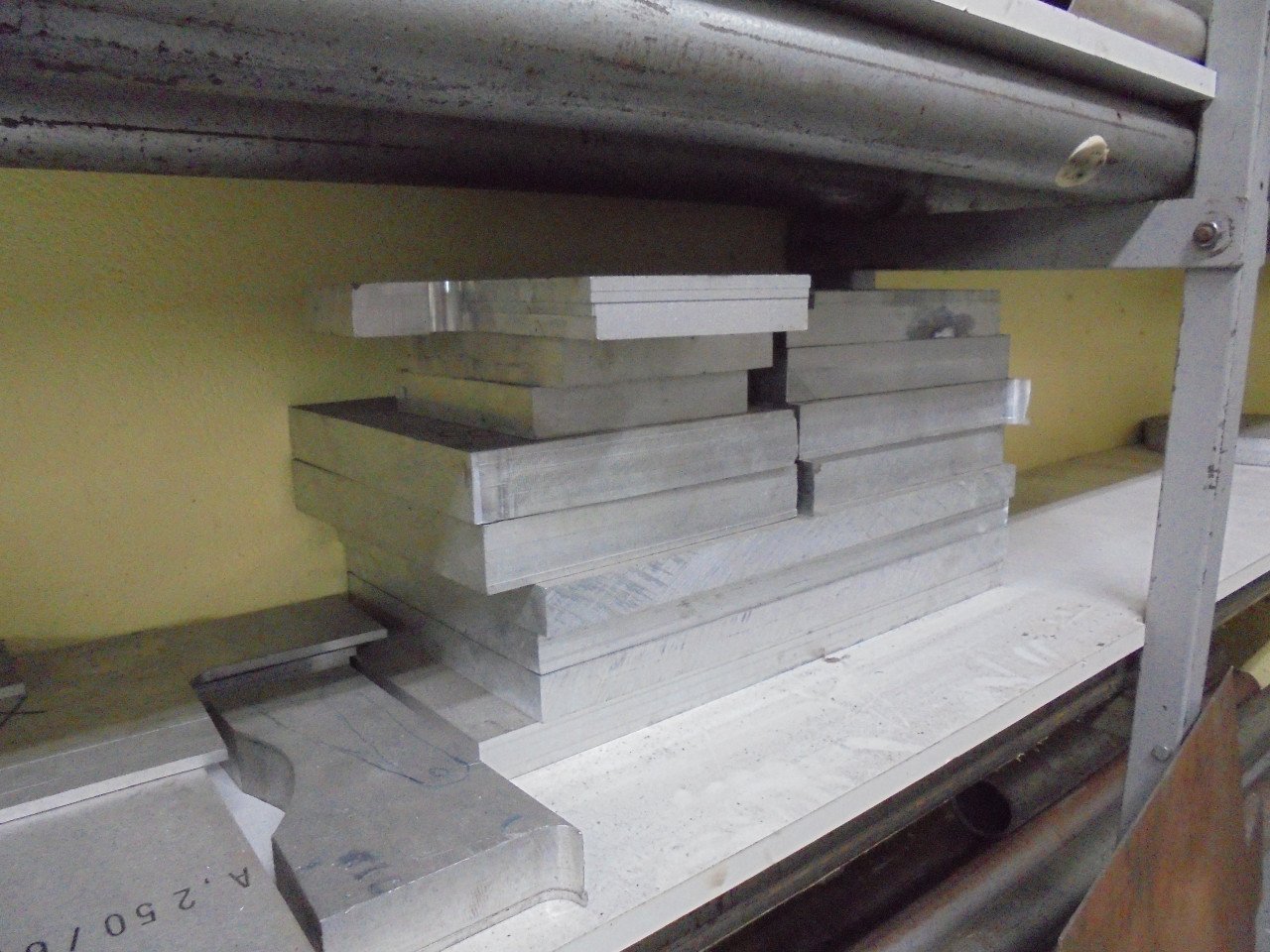 Aluminium Rondstaf, Vierkant en Plaatmateriaal.