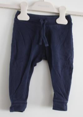 Dokerblauwe baby broekje maat 74