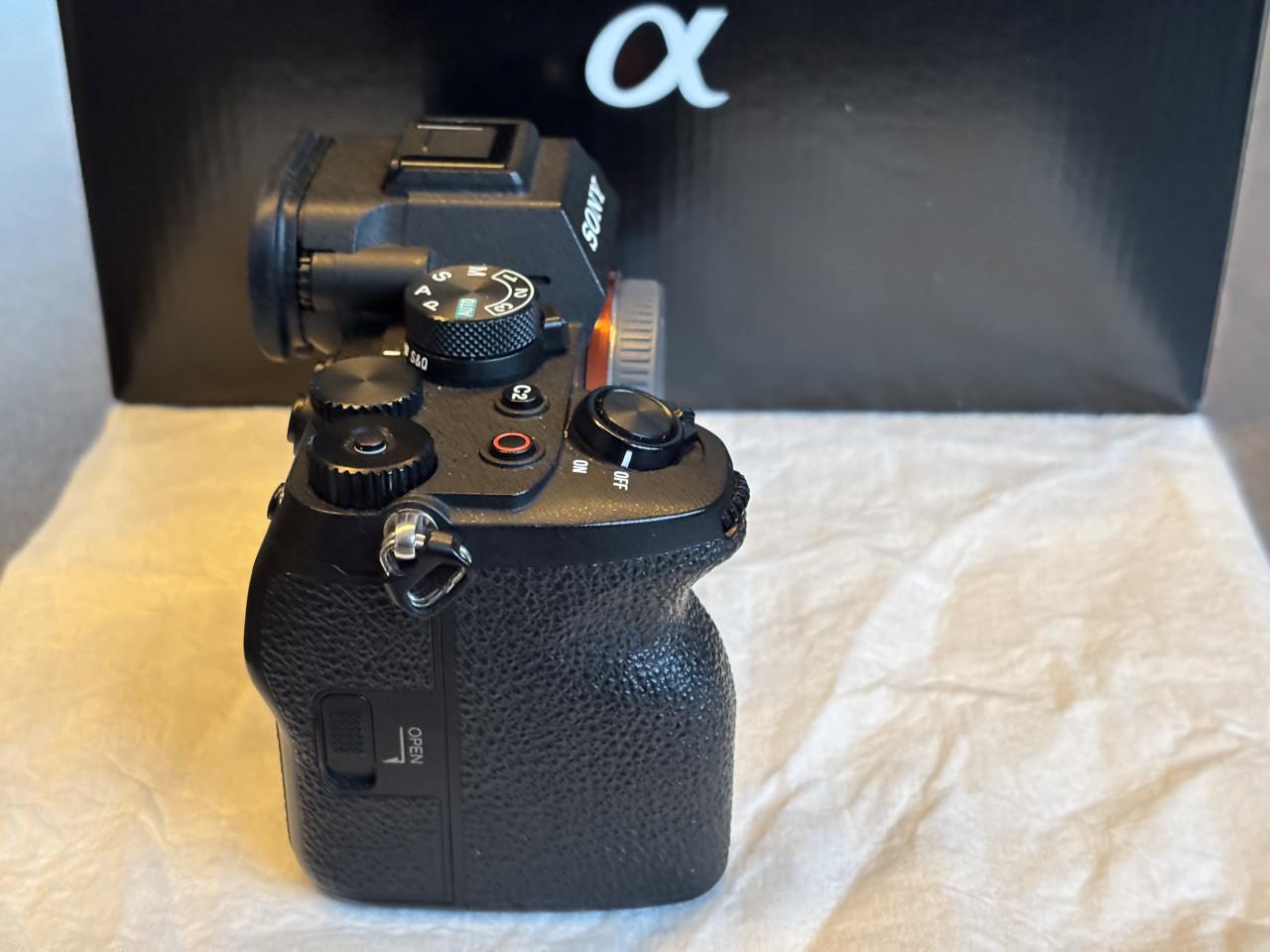 Sony A7IV body
