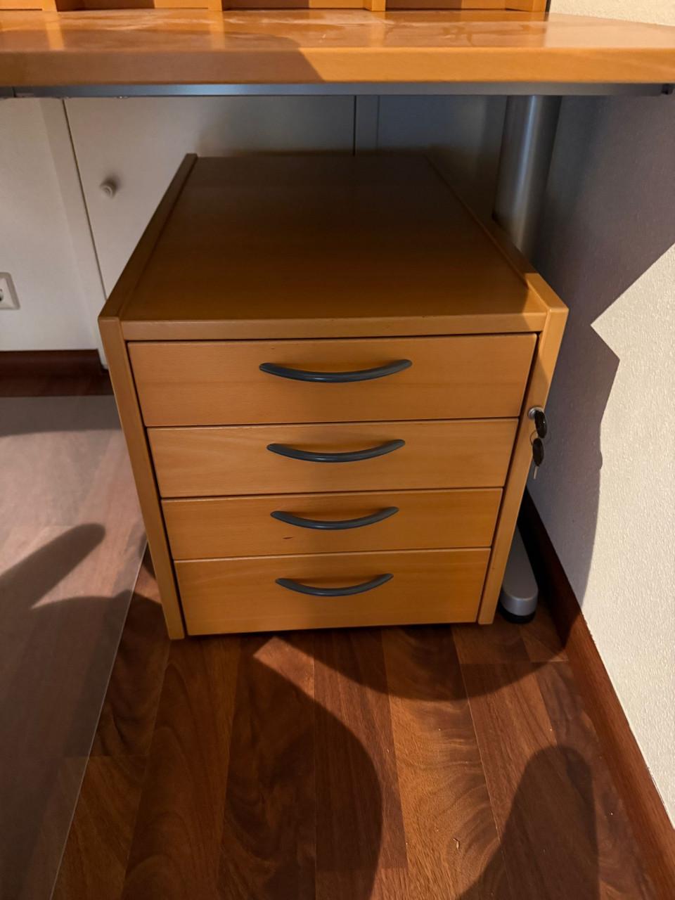 Ikea bureau type Galant en ladekastje