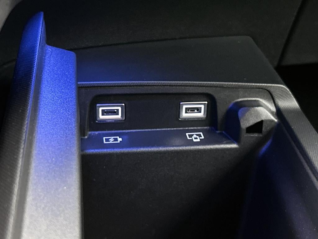 Peugeot 3008 1.2 hybrid 145 gt | rijklaar |