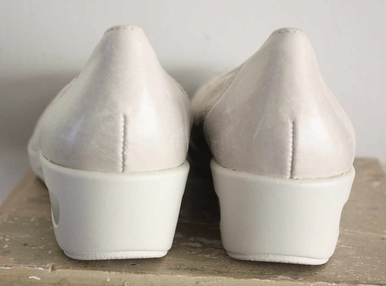 Zilver grijze pump met werkje  maat 6 H