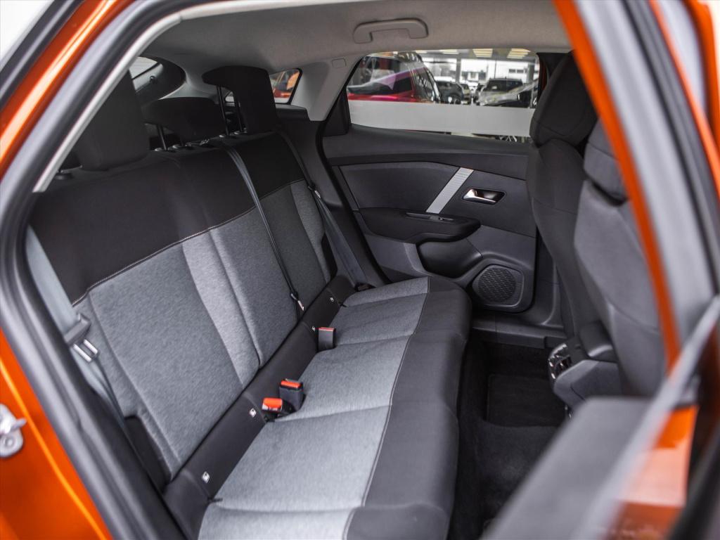 Citroen C4 1.2 puretech 130pk feel automaat | stoelverwarming | navigatie |