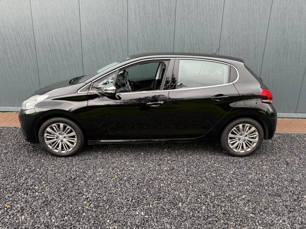 Peugeot 208 1.2 puretech blue lease executive 5-drs