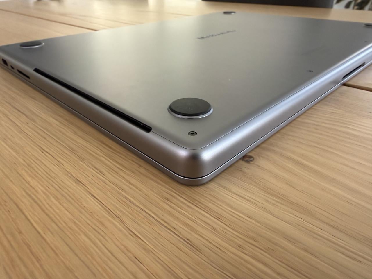 Macbook Pro 16” 16gb 512gb SSD