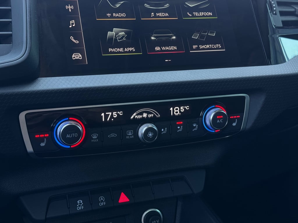 Audi A1 Sportback 30 tfsi * led * stoelverwarming * pdc * virtual cockpit