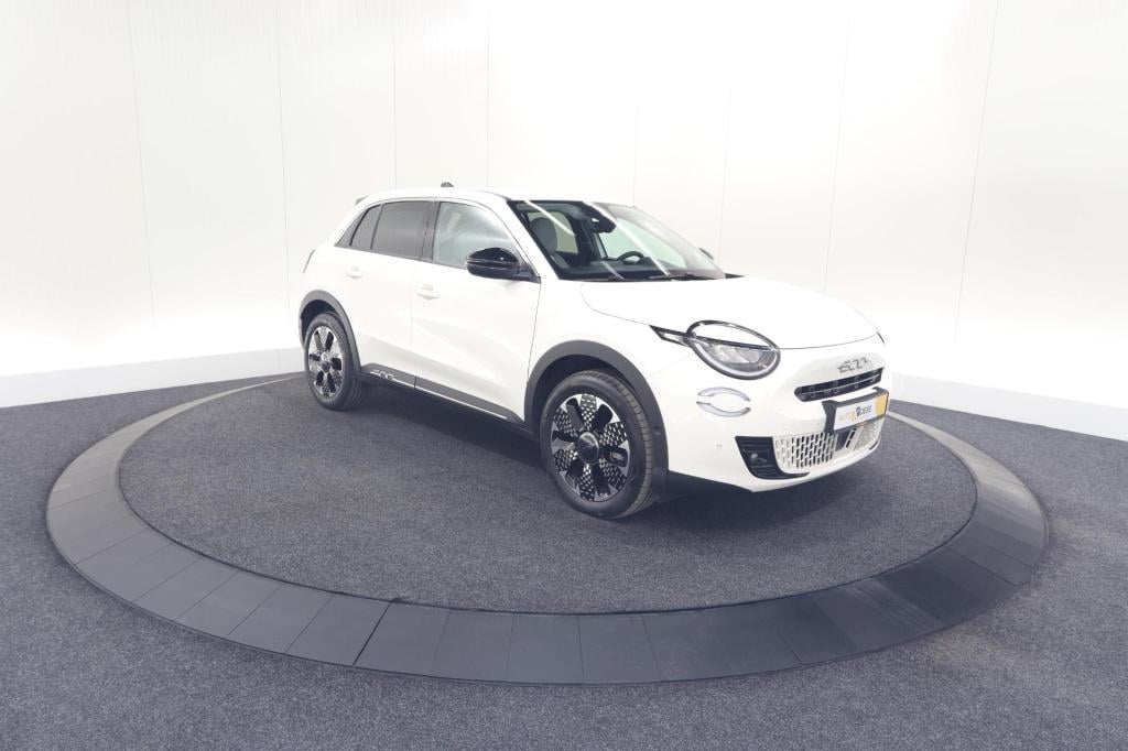 Fiat 600 1.2 hybrid 100 dct6 la prima | camera | adaptieve cruise control |