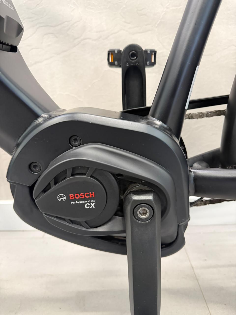 Velo de Ville AEB900 Bosch Performance CX 500Wh 55CM