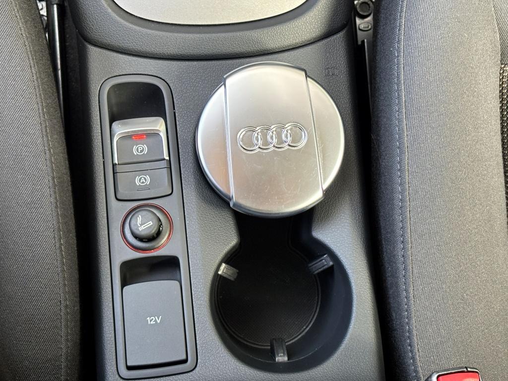 Audi Q3 1.4 tfsi 150pk pro line- trekhaak- navigatie-rijklaarprijs incl. ga