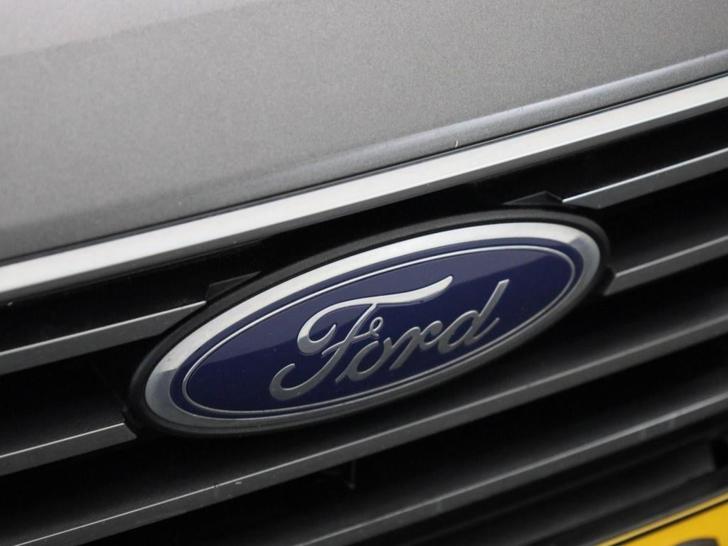 Ford Focus wagon 1.0 ecoboost hybrid titanium style | navigatie | winterpac
