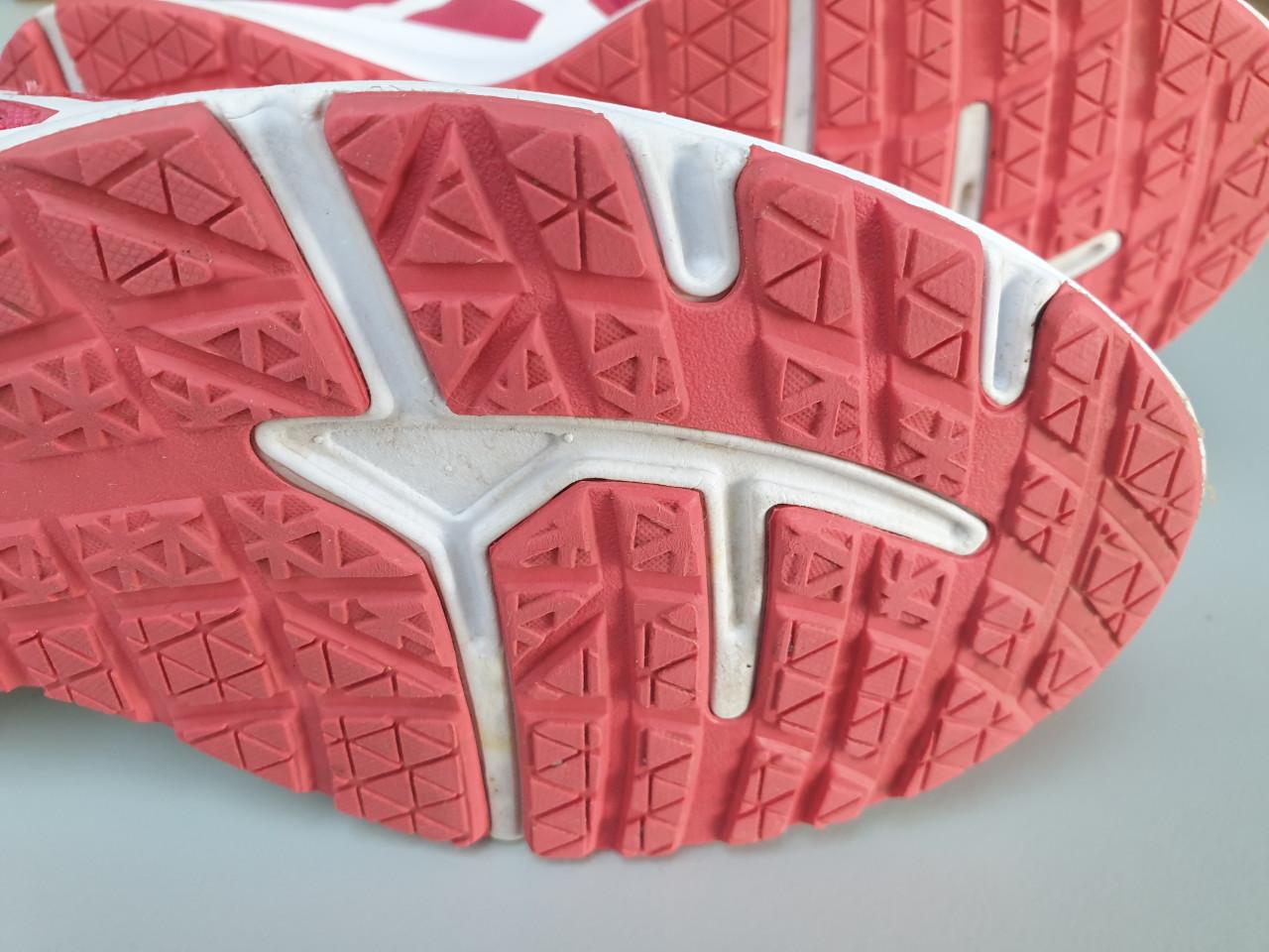 Asics sportschoenen mt 39 Als NIEUW !