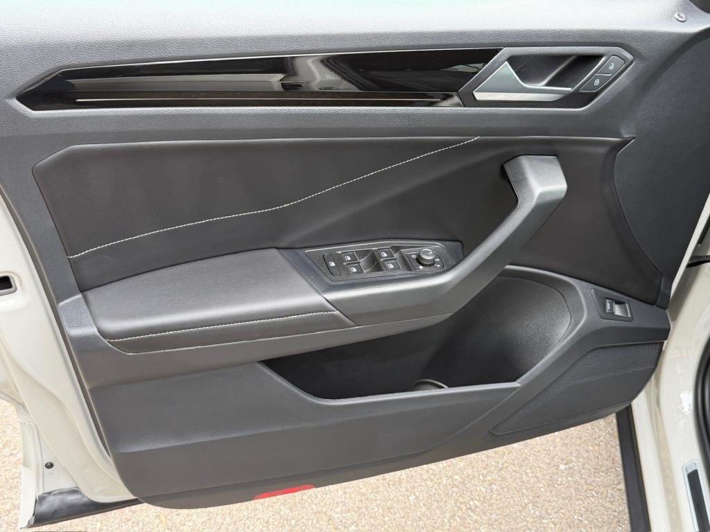 Volkswagen T-roc 1.5 tsi 150pk dsg r-line | camera | keyless | elek. achter