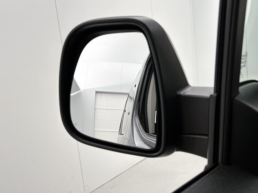 Citroen Berlingo 110 pk feel | rijklaar | trekhaak | parkeersensoren achter