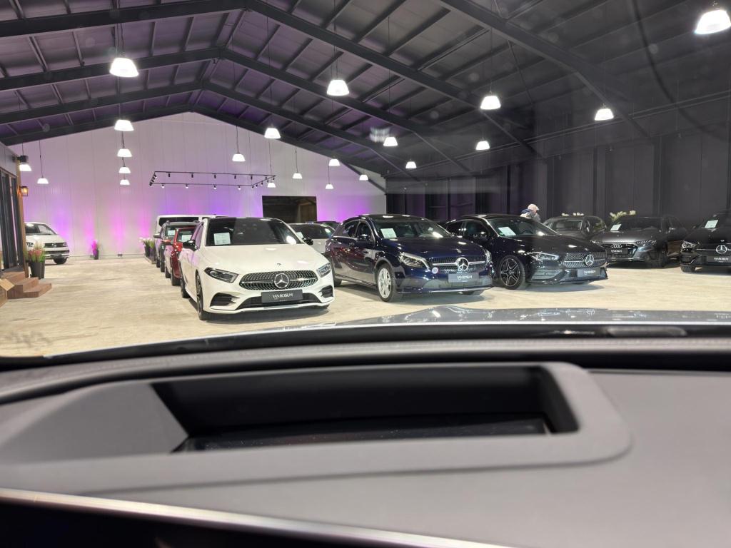 Mercedes-Benz C-Klasse 300 e amg line premium plus | pano | 360 | head -up 