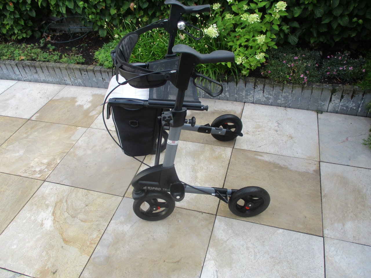 Zgan Topro Troja 2G  rollator met zitje grote tas rugsteun en stokhouder