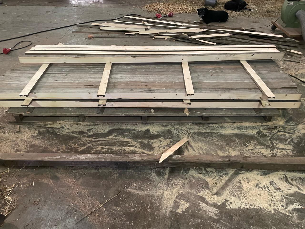 Mooie partij ribben/regels 70x45x2950