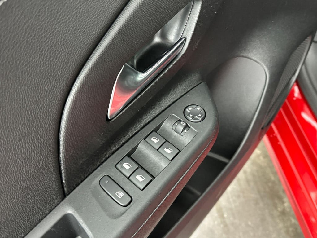 Opel Corsa 1.2 turbo hybrid yes airco | apple carplay/android auto | stoel 