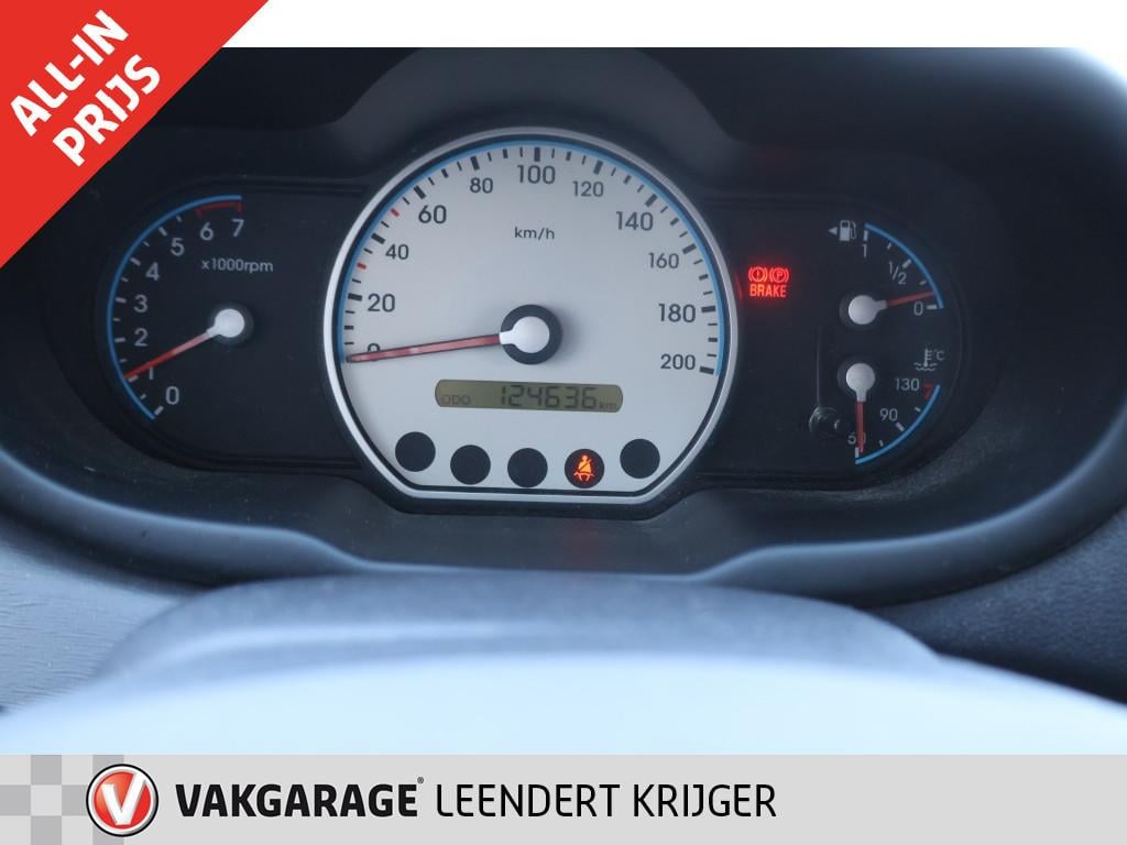 Hyundai I 10 1.1 dynamic automaat/1 jaar apk