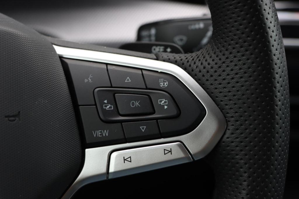 Volkswagen Golf r-line-edition 1.5 etsi 116pk dsg7 | iq.light | stuurverwar