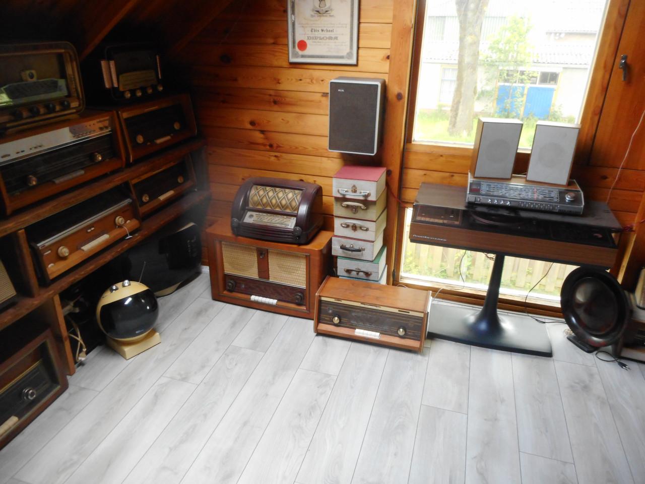 Gezocht voor mijn verzameling/hobby oude radio's