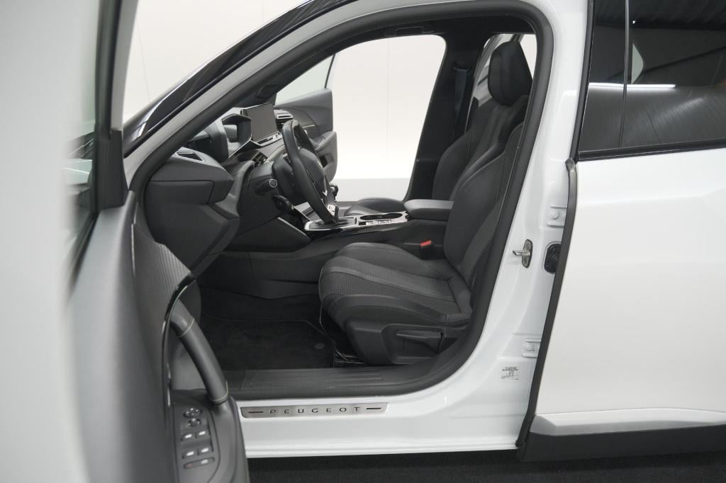 Peugeot 2008 puretech 130 gt | elektrisch panoramadak | camera | dodehoekde