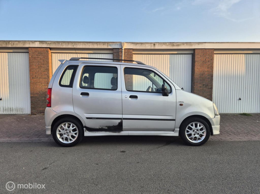 Suzuki Wagon R 1.3 special nieuwe apk / bluetooth radio