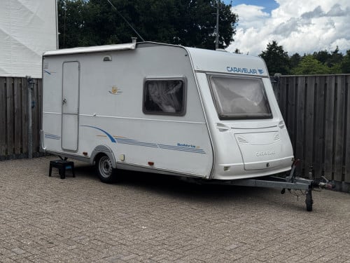 Caravelair Solariria 2005 met voortent , vast bed en boiler