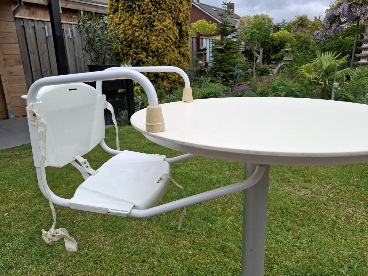 Opvouwbaar kinderstoeltje voor aan tafel