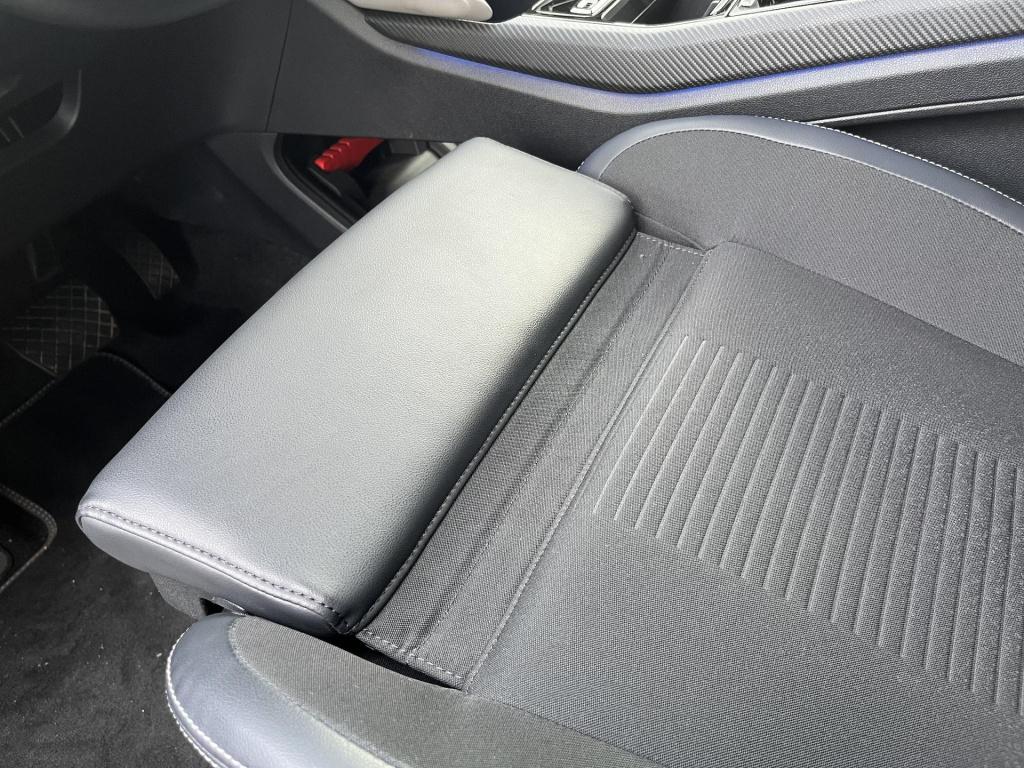 Ford Explorer premium extended range rwd 77 kwh | panoramadak | climate con