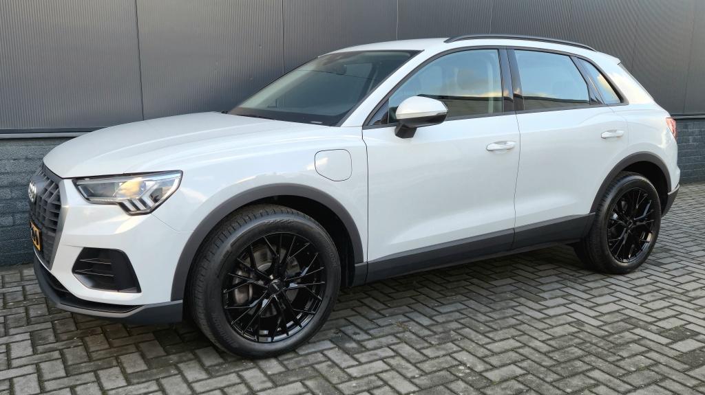 Audi Q3 45 tfsi e edition | hybride | led | clima | navi | acc | 19 inch