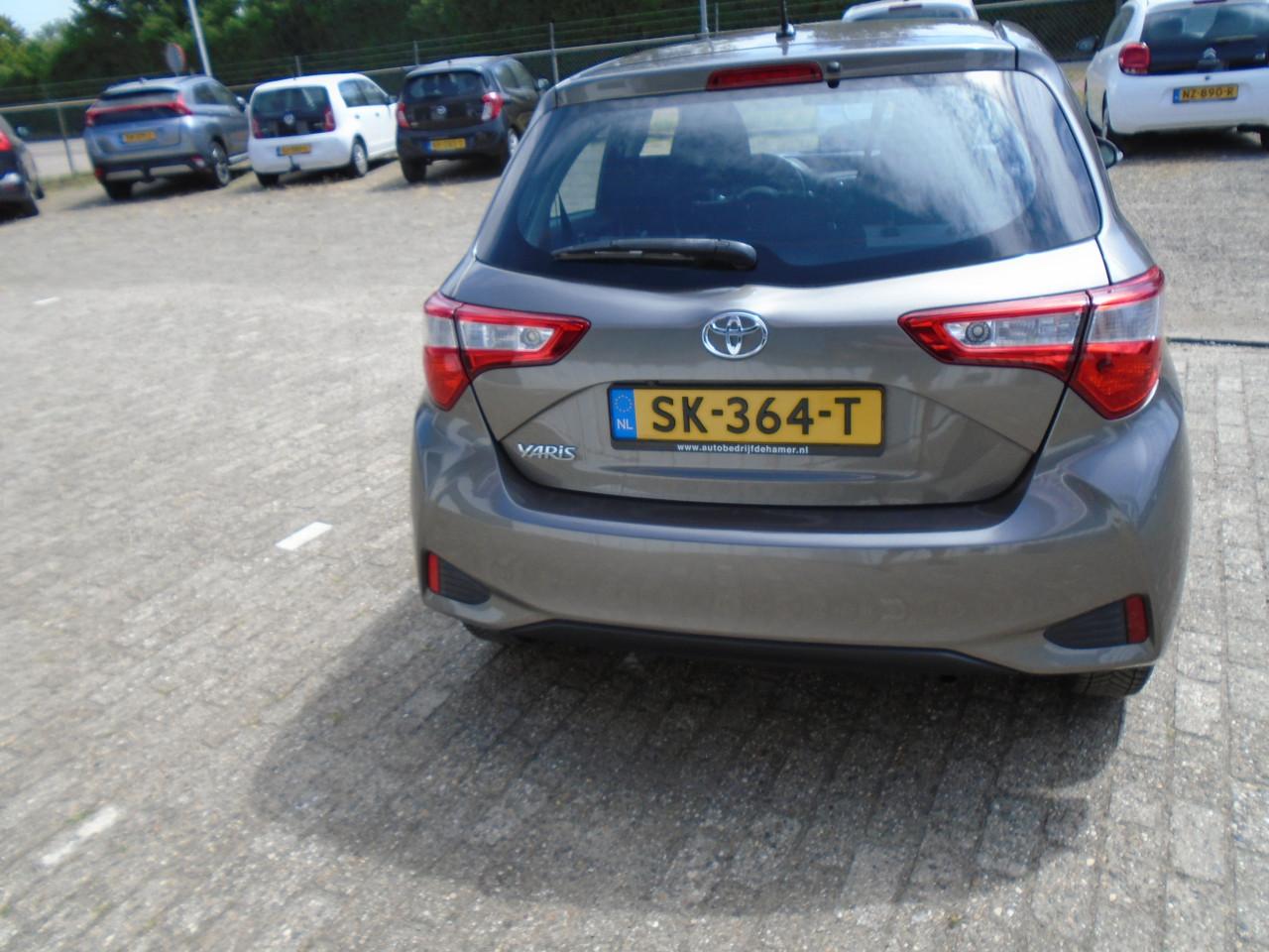 Toyota Yaris 1.0 ECC