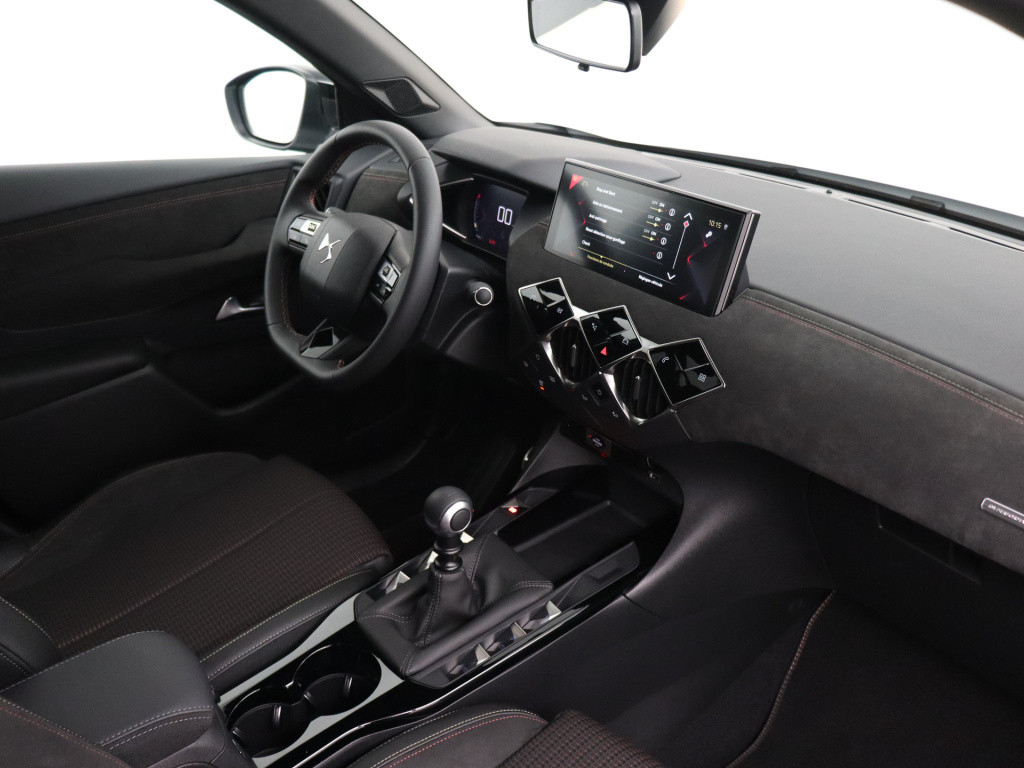 Ds Ds 3 crossback 100pk performance line | navigatie | achteruitrijcamera |