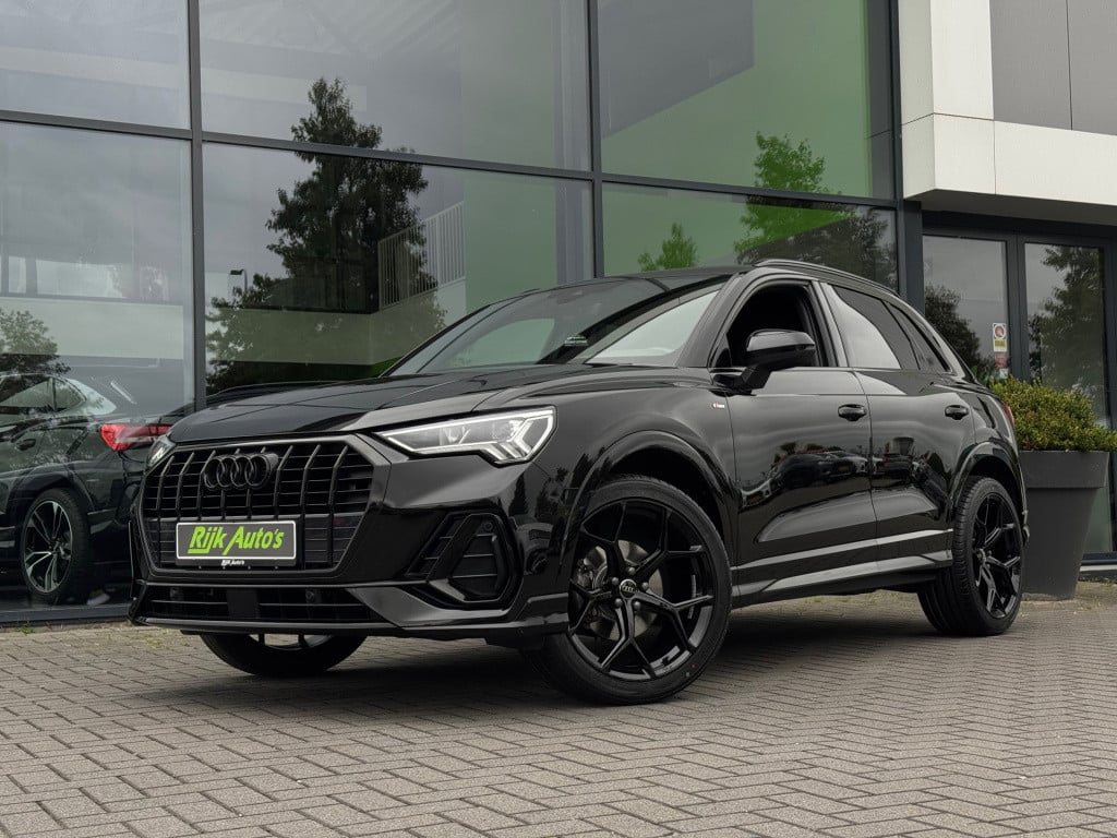 Audi Q3 35 tfsi 3x s-line * keyless * matrix led * carplay