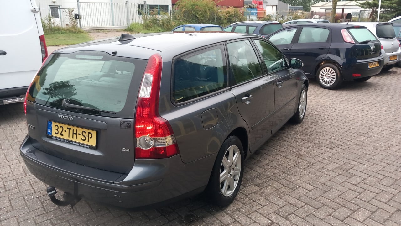 Volvo V50 2.4 Edition 1  Automaat !! station bj:2006 airco lm-velgen