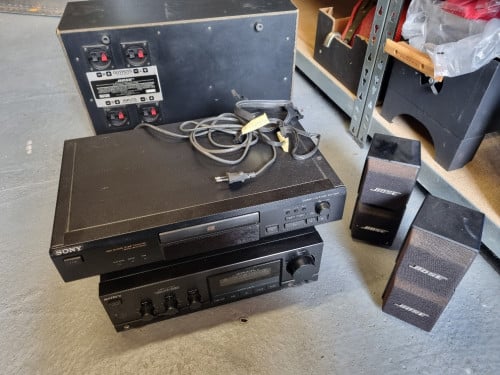 Sony LBT - V701 Stereo + Speaker en boxen van BOSE.