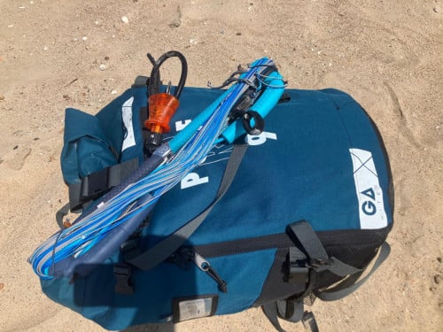 Gaastra Pure kite 9 m2 (2 jaar oud) en X6 bar (1 jaar oud)