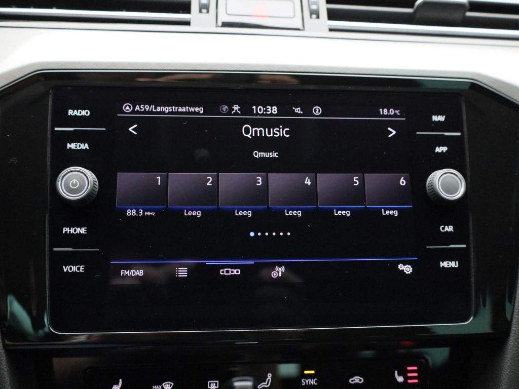 Volkswagen Passat variant 1.5 tsi business | automaat | lmv | parkeer senso
