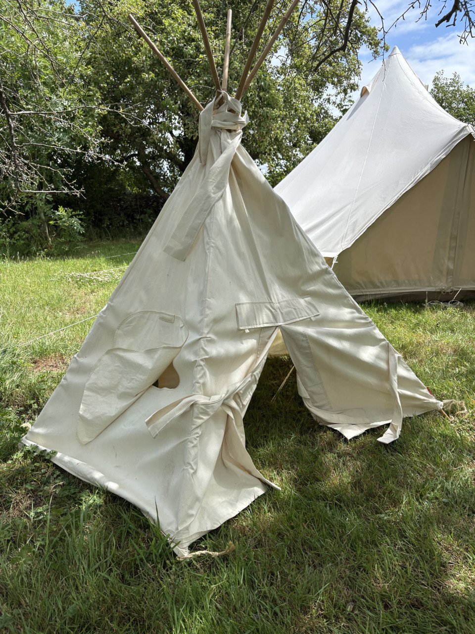 Handgemaakte tipi, katoen dik tentdoek, met raampje
