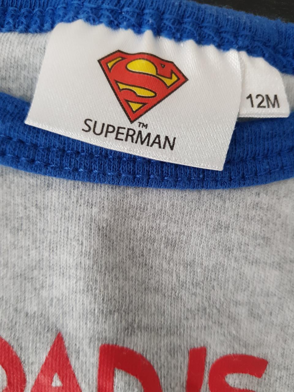 Rompertje merk Superman 1