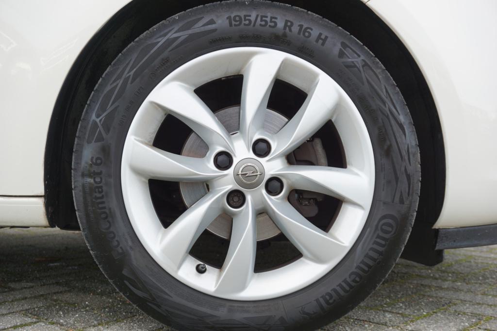 Opel Adam 1.0 turbo blitz airco / navi / cruise / stoel + stuurverw. / elek